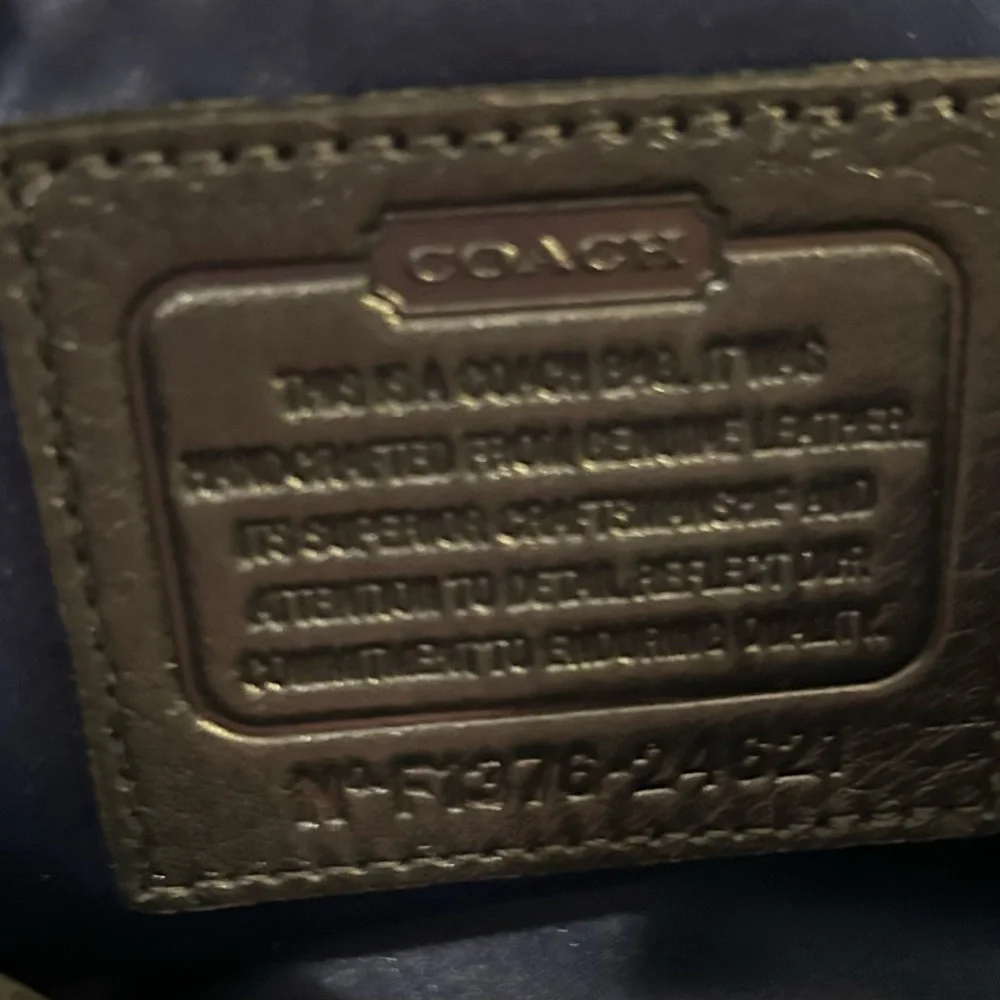 NWT Coach Pebble Leather Shoulder Bag. - Picture 4 of 12